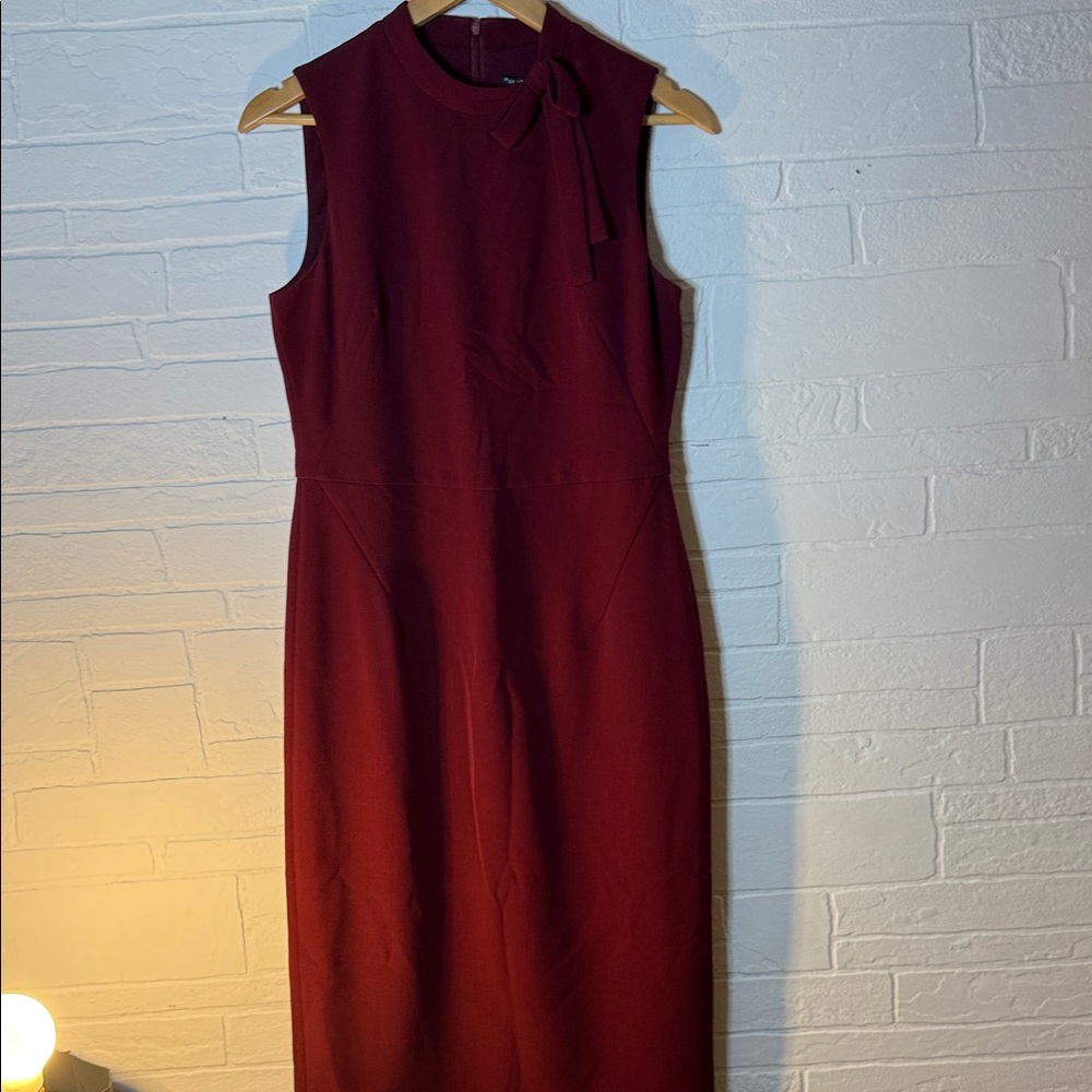Maggy London Burgundy Sleeveless Dress